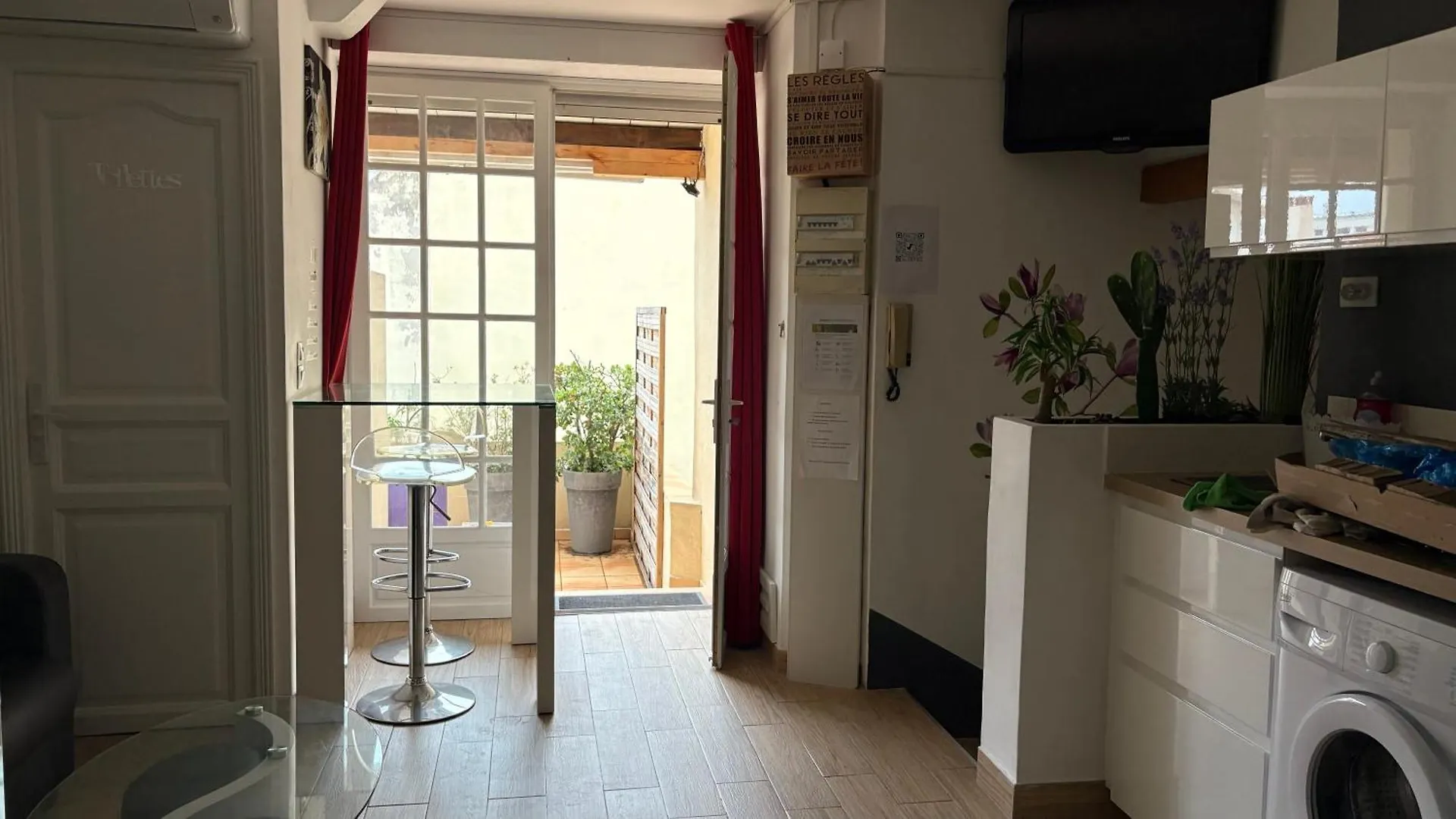 Goeland 1, Classe, Climatise, Wifi Terrasse Ombrage De 12 M2 A 150 M De La Plage Toulon