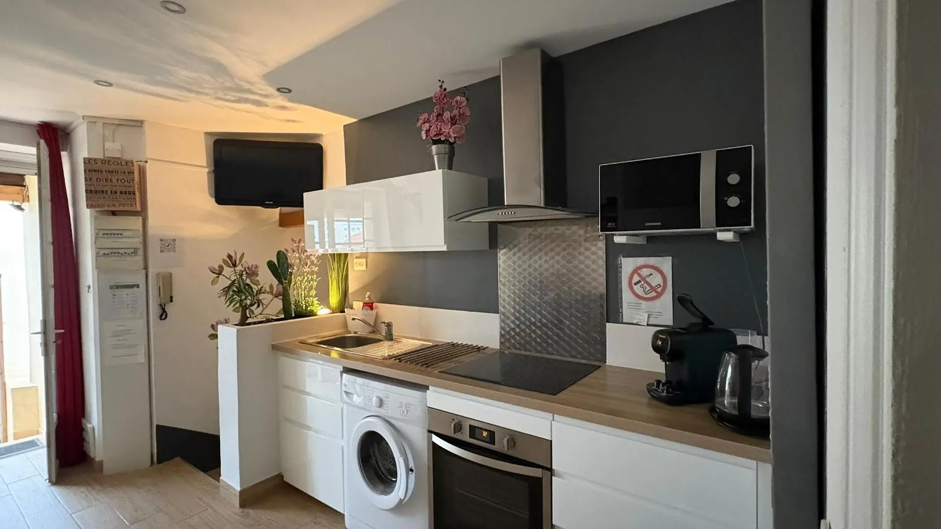 Апартаменты Goeland 1, Classe, Climatise, Wifi Terrasse Ombrage De 12 M2 A 150 M De La Plage Тулон