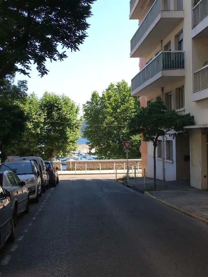 Appartement Goeland 1, Classe, Climatise, Wifi Terrasse Ombrage De 12 M2 A 150 M De La Plage Toulon